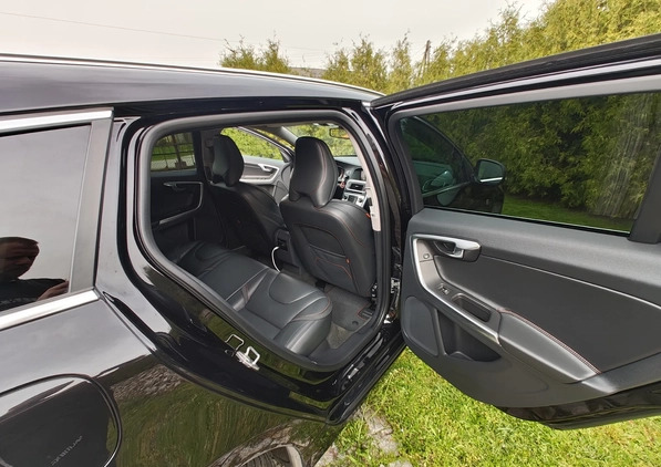 Volvo V60 cena 53500 przebieg: 202000, rok produkcji 2016 z Wolin małe 352